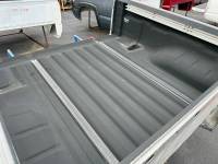 Nissan  - 05-21 Nissan Frontier Silver 5 ft Crew Cab Short Bed - Image 5