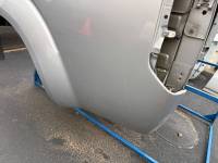 Nissan  - 05-21 Nissan Frontier Silver 5 ft Crew Cab Short Bed - Image 15