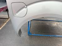 Nissan  - 05-21 Nissan Frontier Silver 5 ft Crew Cab Short Bed - Image 19