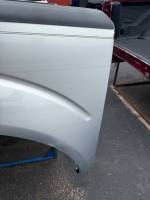 Nissan  - 05-21 Nissan Frontier Silver 5 ft Crew Cab Short Bed - Image 38