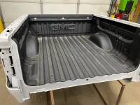 GMC - Copy of 15-22 GMC CANYON 5FT  WHITE CREW CAB - Image 4