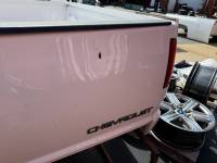 Chevrolet  - 94-03 Chevy S-10/GMC Sonoma White 6ft Short Truck Bed - Image 40