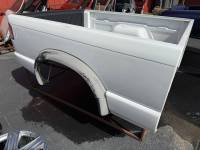 Chevrolet  - 94-03 Chevy S-10/GMC Sonoma White 6ft Short Truck Bed - Image 70