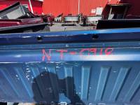 Nissan  - Used 16-18 Nissan Titan XD w/ 5.0L Diesel Crew Cab 6.6 ft Blue Bed (Diesel Only) - Image 5