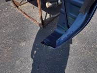 Nissan  - Used 16-18 Nissan Titan XD w/ 5.0L Diesel Crew Cab 6.6 ft Blue Bed (Diesel Only) - Image 7