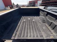 Nissan  - Used 16-18 Nissan Titan XD w/ 5.0L Diesel Crew Cab 6.6 ft Blue Bed (Diesel Only) - Image 17