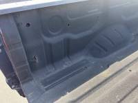 Nissan  - Used 16-18 Nissan Titan XD w/ 5.0L Diesel Crew Cab 6.6 ft Blue Bed (Diesel Only) - Image 20