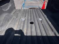 Nissan  - Used 16-18 Nissan Titan XD w/ 5.0L Diesel Crew Cab 6.6 ft Blue Bed (Diesel Only) - Image 32