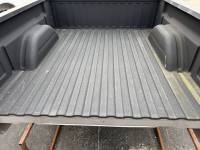 Chevrolet  - 04-05-06 Chevy Silverado 1500 Crew Cab Pewter 5.8ft Short Truck Bed - Image 12