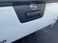 Nissan  - 05-21 Nissan Frontier White 6 ft King Cab Short Bed - Image 12