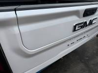 Ford  - Used 20-C GMC Sierra 3500 8ft Pearl White Dually Long Truck Bed - Image 24