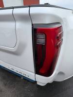 Ford  - Used 20-C GMC Sierra 3500 8ft Pearl White Dually Long Truck Bed - Image 30
