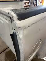 Chevrolet  - 04-05-06 Chevy Silverado 1500 Crew Cab White 5.8ft Short Truck Bed - Image 5