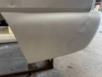 Chevrolet  - 04-05-06 Chevy Silverado 1500 Crew Cab White 5.8ft Short Truck Bed - Image 28