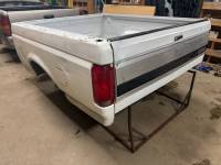 Ford  - Used 87-96 Ford F-150/F-250/F-350 Dual Tank 6.5ft White Short Bed - Image 6