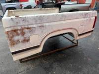 Ford  - Used 80-86 Ford F-150/F-250/F-350 Dual Tank 6.5ft White Short Bed - Image 3