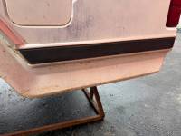 Ford  - Used 80-86 Ford F-150/F-250/F-350 Dual Tank 6.5ft White Short Bed - Image 13