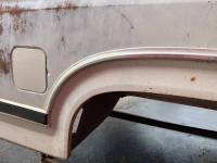 Ford  - Used 80-86 Ford F-150/F-250/F-350 Dual Tank 6.5ft White Short Bed - Image 16