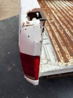 Ford  - Used 80-86 Ford F-150/F-250/F-350 Dual Tank 6.5ft White Short Bed - Image 19