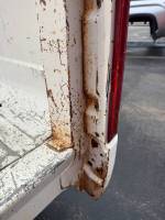 Ford  - Used 80-86 Ford F-150/F-250/F-350 Dual Tank 6.5ft White Short Bed - Image 48