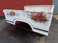 Ford  - Used 80-86 Ford F-150/F-250/F-350 Dual Tank 6.5ft White Short Bed - Image 53