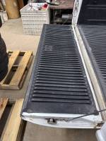 Chevrolet  - Used 88-98 Chevy/GMC CK White 6.5ft Short Truck Bed - Image 42