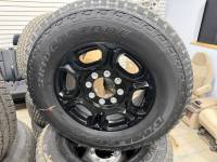 05-25 Ford F-250/F-350 Super Duty 8 Lug 18" Black Aluminum Wheels and Bridgestone Dueler A-T LT275/70/18 - Image 4