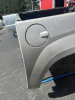 Chevrolet  - 04-12 Chevy Colorado Pewter 5ft Crew Cab Short Truck Bed - Image 47