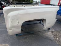 Chevrolet  - 07-13 Chevy Silverado Pearl White 6.5ft Short Bed - Image 5