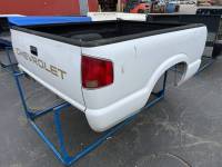 94-03 Chevy S-10/GMC Sonoma White 6ft Short Truck Bed