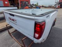 20-C GMC Sierra 2500/3500 6.9ft Pearl White Short Truck Bed Without Tailgate or Taillights - Image 3