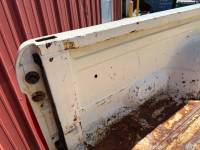 Ford  - Used 87-96 Ford F-150/F-250/F-350 8ft Cream White Dual Tank Long Bed - Image 44
