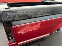 Ford  - Used 87-96 Ford F-150/F-250/F-350 Dual Tank 6.5ft Black & Burgundy Short Bed - Image 32